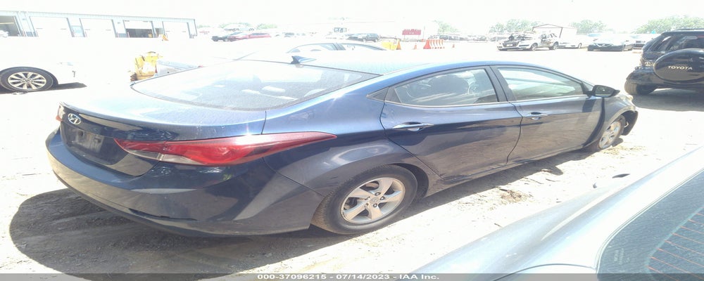 5NPDH4AE1FH553618 2015 HYUNDAI ELANTRA photo no. 4