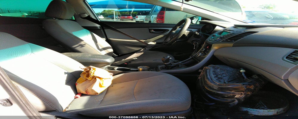 5NPDH4AE4FH600821 2015 HYUNDAI ELANTRA photo no. 5