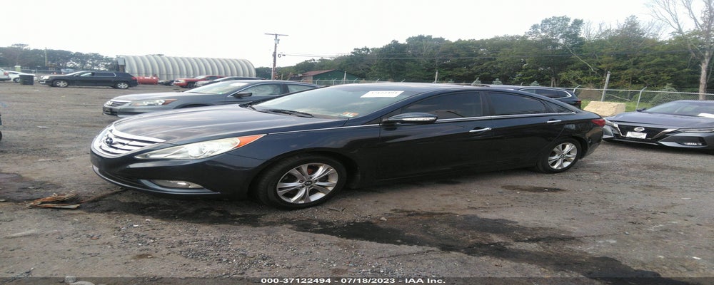 5NPEC4AC5BH238297 2011 HYUNDAI SONATA photo no. 2