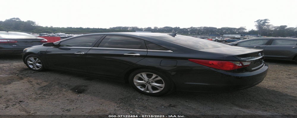5NPEC4AC5BH238297 2011 HYUNDAI SONATA photo no. 3