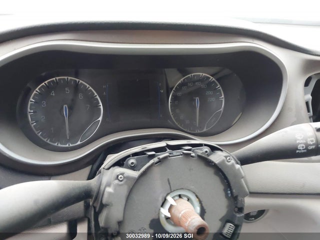 Продажа на аукционе авто 2019 Chrysler Pacifica Touring L, vin: 2C4RC1BG5KR698421, номер лота: 30032989