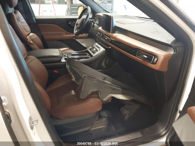 5LM5J7XC0PGL03138 Lincoln Aviator Reserve