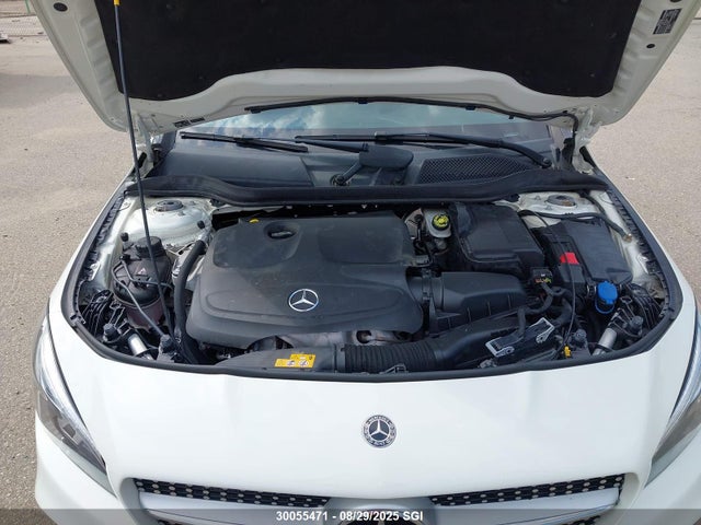 WDDSJ4GB8JN611649 Mercedes-Benz CLA-Class
