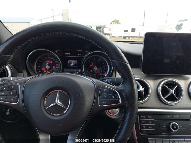 WDDSJ4GB8JN611649 Mercedes-Benz CLA-Class