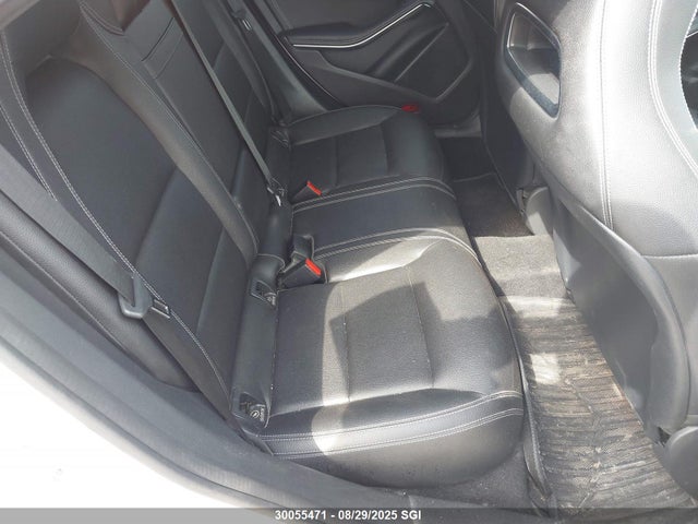 WDDSJ4GB8JN611649 Mercedes-Benz CLA-Class