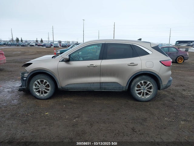 30058651 :رقم المزاد ، 1FMCU9G67LUA88036 vin ، 2020 Ford Escape Se مزاد بيع