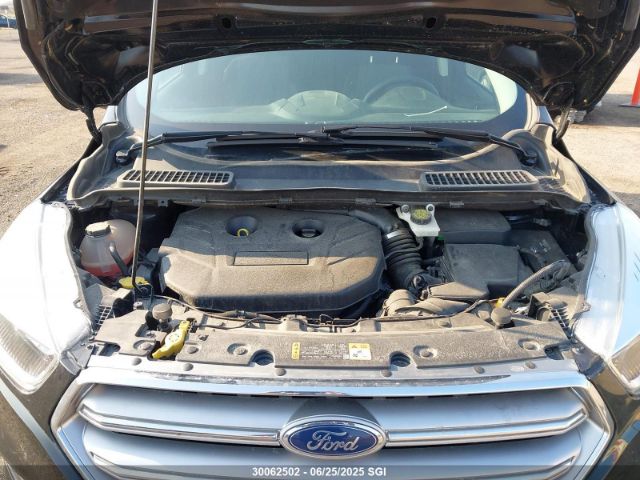 1FMCU9G99HUE41247 Ford 2017