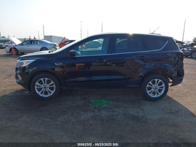 1FMCU9G99HUE41247 Ford 2017