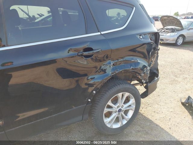 1FMCU9G99HUE41247 Ford 2017