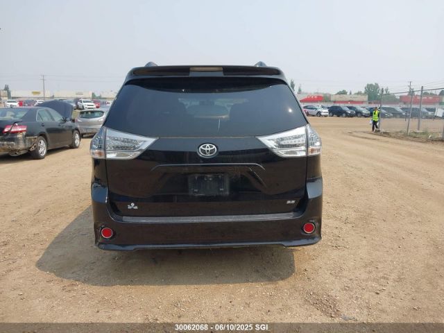 5TDXK3DC8FS551538 Toyota Sienna Sport