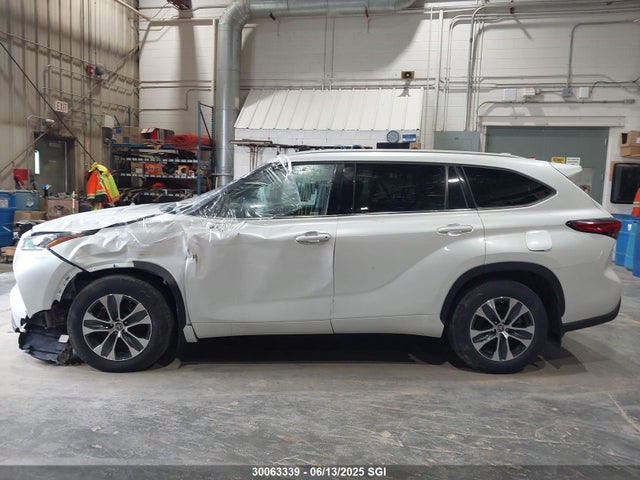 5TDGZRBH9NS579506 Toyota 2gr-fks