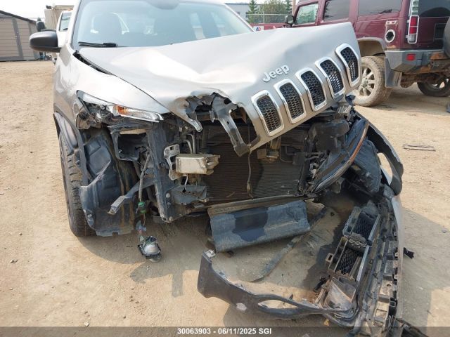 1C4PJMAB2GW306062 Jeep Cherokee Sport