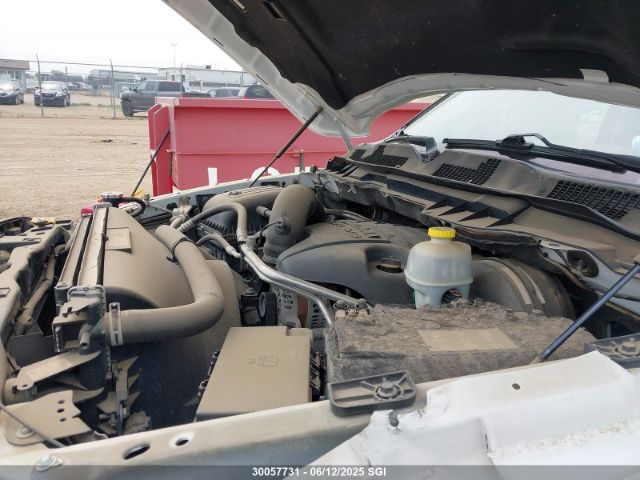 3C6JR7ET2FG689962 RAM 1500 Slt