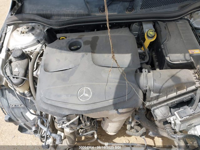 WDDSJ4GBXFN272416 Mercedes-Benz CLA 250 4MATIC