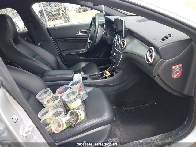 WDDSJ4GBXFN272416 Mercedes-Benz CLA 250 4MATIC