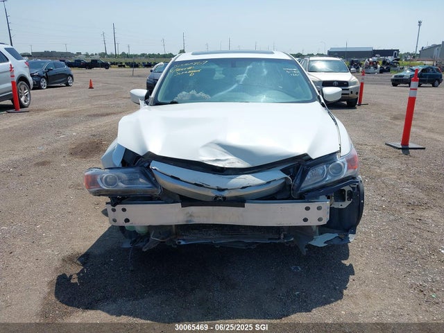 19VDE3F75EE400040 Acura lea2