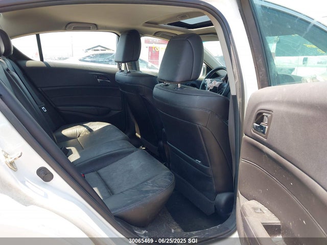 19VDE3F75EE400040 Acura lea2