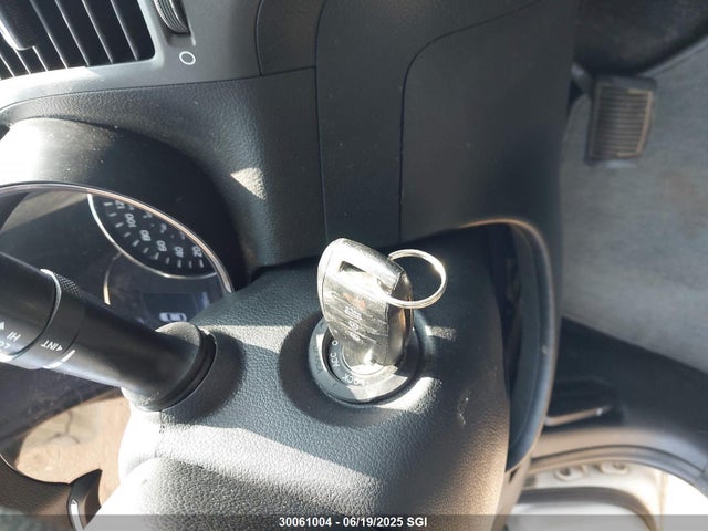 3KPFL4A7XJE225393 KIA mpi nu