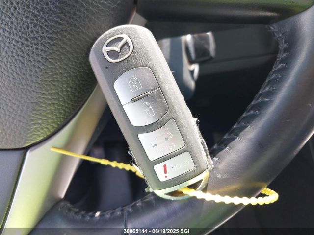 JM3TB3CA7F0452203 Mazda cav federal/canada