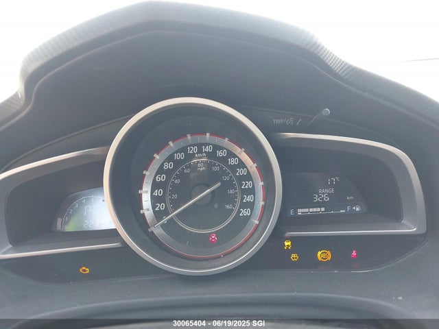 JM1BM1V77E1151671 Mazda pe