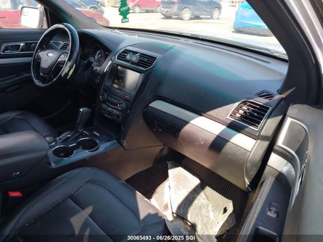 1FM5K8D89GGD18081 Ford 2016