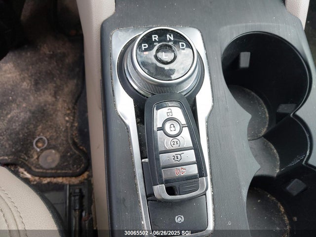 1FMCU9DZ9NUA99136 Ford hev/phev