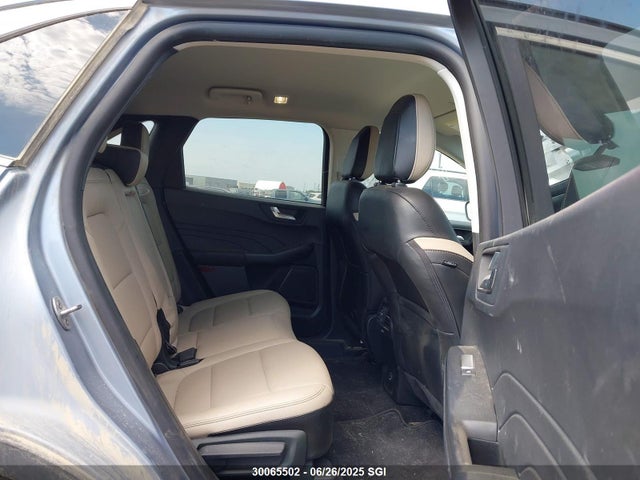 1FMCU9DZ9NUA99136 Ford hev/phev