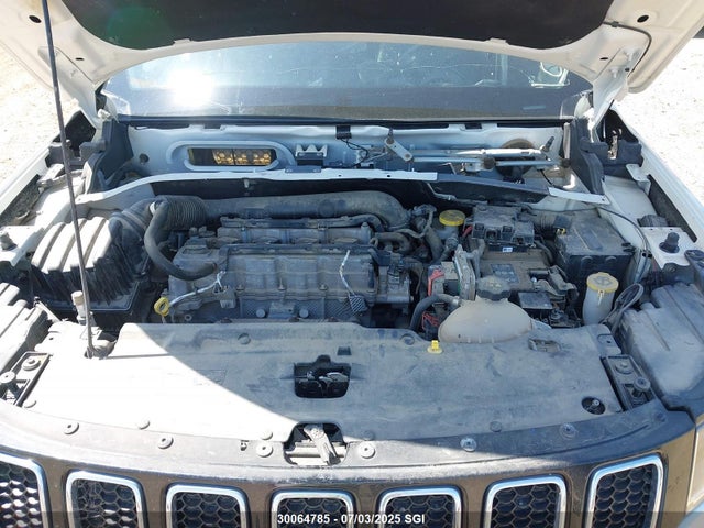 3C4NJDCB9JT107401 Jeep 2018