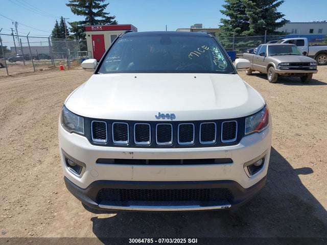 3C4NJDCB9JT107401 Jeep 2018