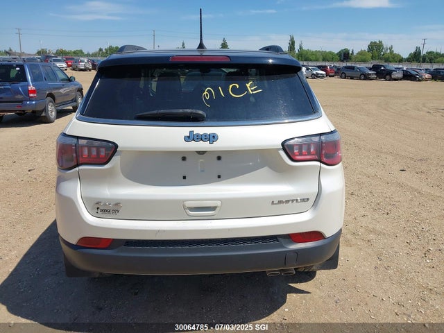 3C4NJDCB9JT107401 Jeep 2018