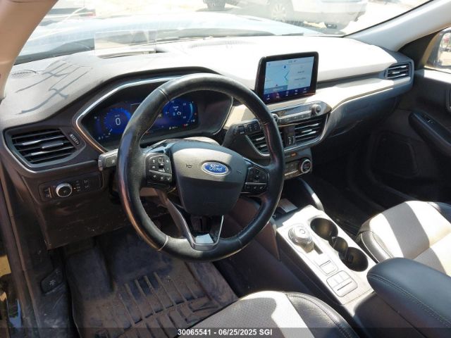 1FMCU9DZ1MUA44159 Ford hev/phev