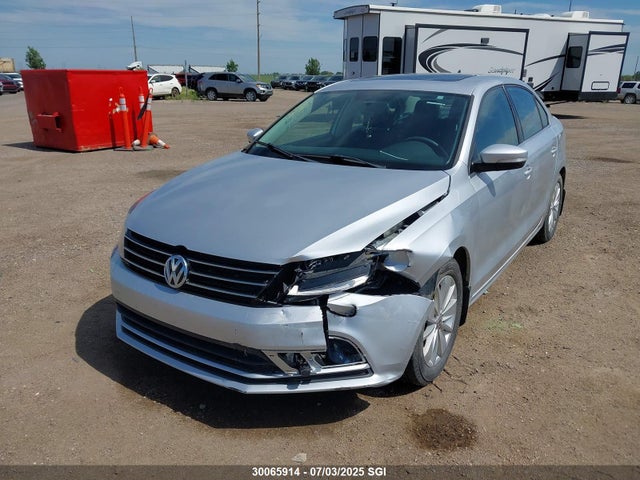 3VW267AJXGM328439 Volkswagen 2016