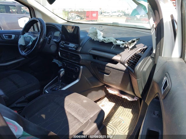 MAJ6P1UL8JC248034 Ford 2018
