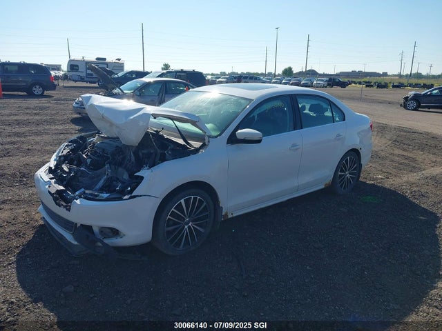 Volkswagen Jetta 2014 3VWL07AJ2EM390498 Image 2