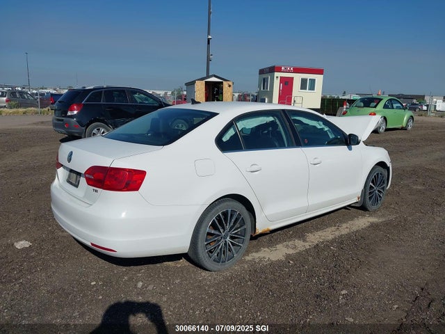 Volkswagen Jetta 2014 3VWL07AJ2EM390498 Image 4