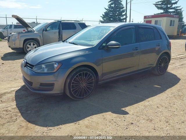3VW217AUXFM071208 Volkswagen 2015