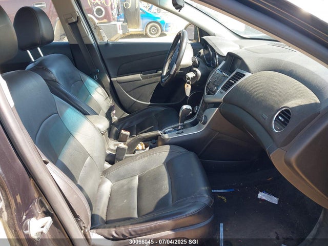 1G1P75SZ8E7240472 Chevrolet luz