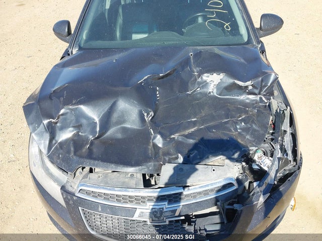 1G1P75SZ8E7240472 Chevrolet luz