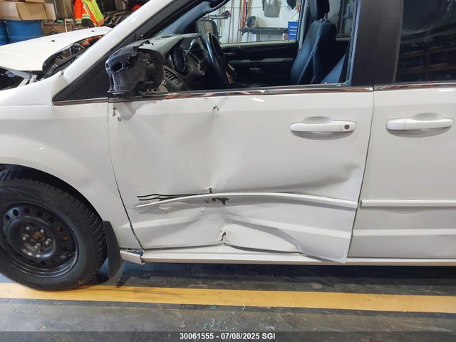 2C4RDGBGXGR271582 Dodge Grand Caravan