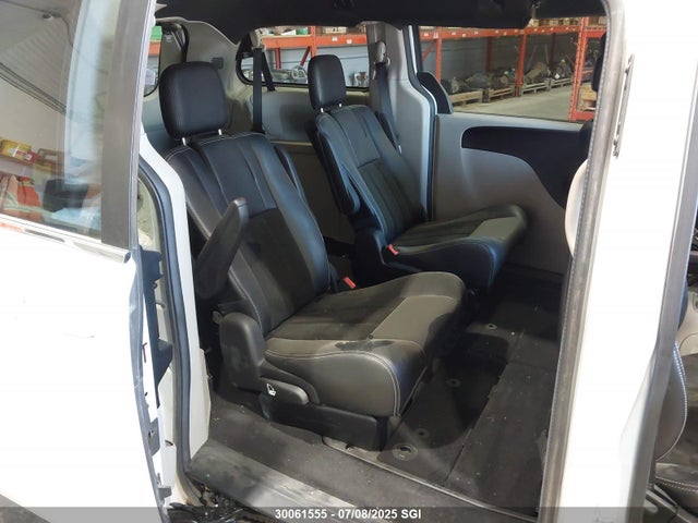 2C4RDGBGXGR271582 Dodge Grand Caravan
