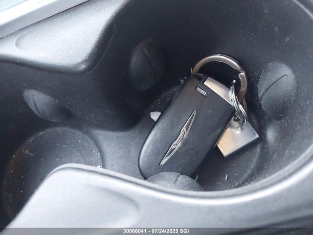 1C3CCCFB6FN645475 Chrysler 2015