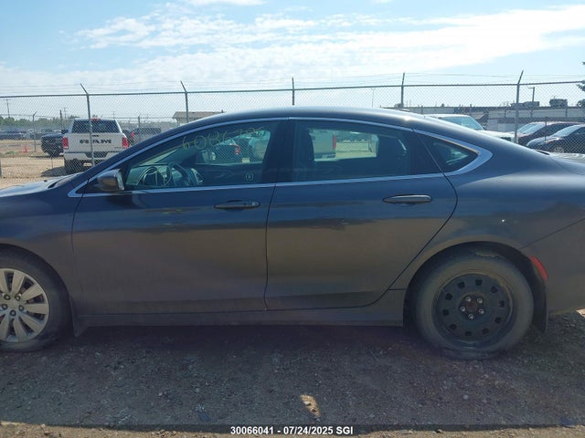 1C3CCCFB6FN645475 Chrysler 2015