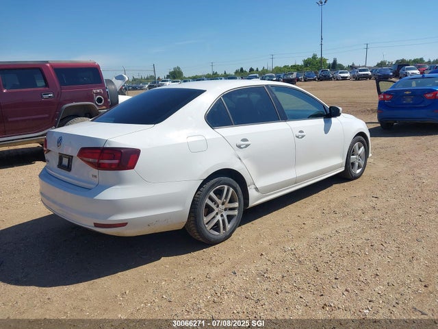 3VW267AJ3GM238372 Volkswagen 2016