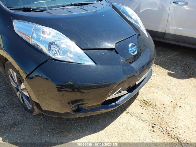 1N4BZ0CP4GC311467 Nissan 2016