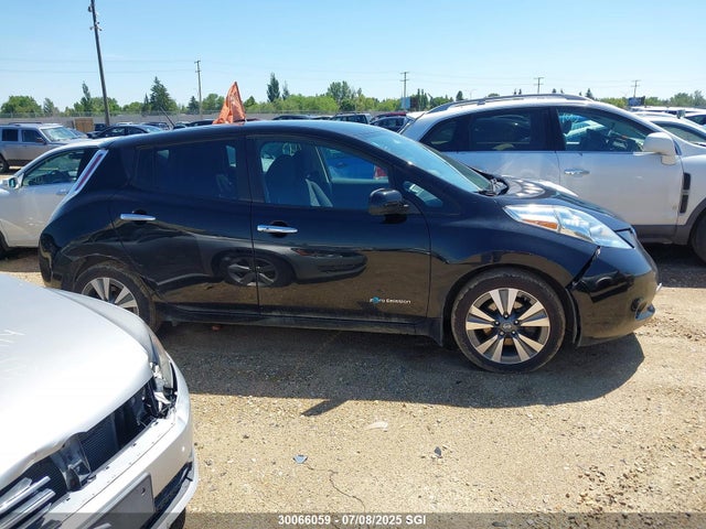 1N4BZ0CP4GC311467 Nissan 2016