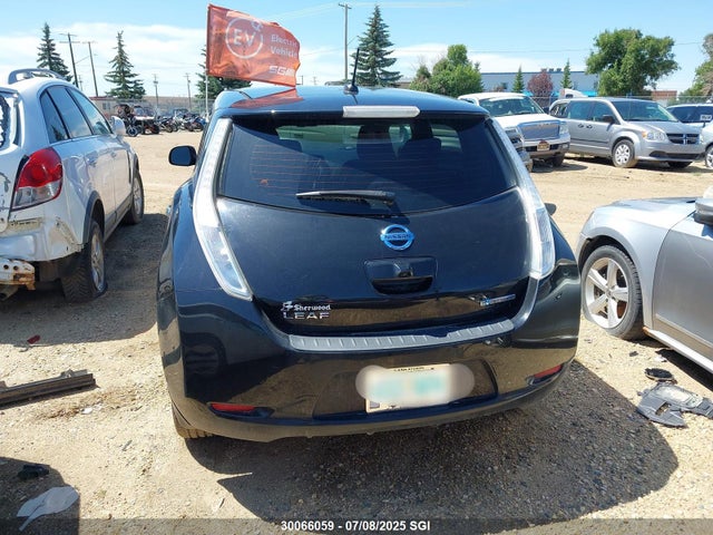 1N4BZ0CP4GC311467 Nissan 2016