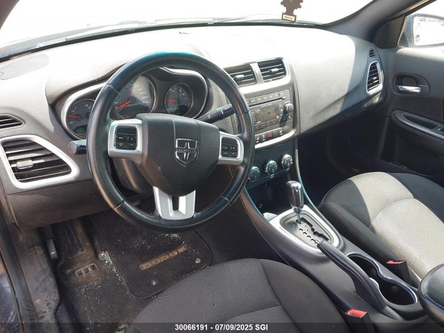 1C3CDZCB5EN102945 Dodge 2014