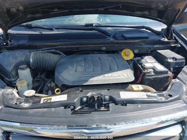 2C4RC1CG0ER118382 Chrysler Town and Country