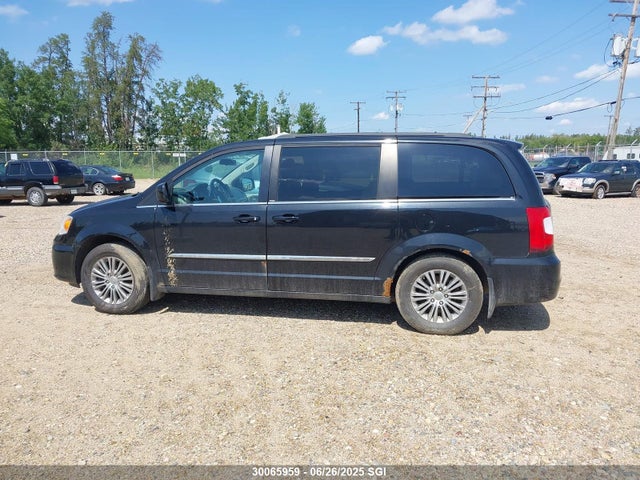 2C4RC1CG0ER118382 Chrysler Town and Country