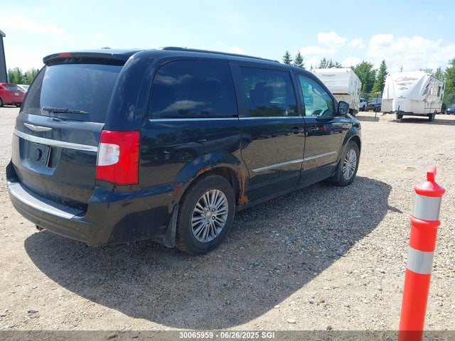 2C4RC1CG0ER118382 Chrysler Town and Country